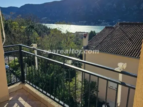Prodaja, trosoban stan, 88m², Dobrota, Kotor - image 1