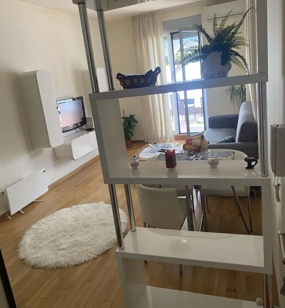 Izdavanje, jednosoban stan, 42m², Bulbulder, Zvezdara Sve Podlokacije