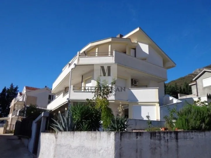 Sale, house, 320m², Baošići, Herceg Novi