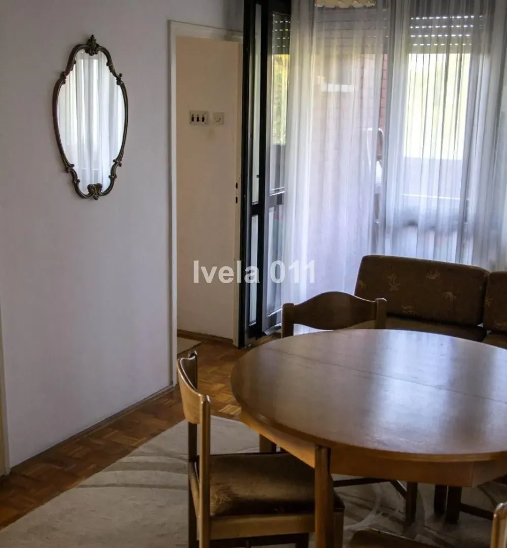 Prodaja, dvosoban stan, 69m², Petlovo Brdo, Beograd