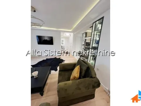 Rent, three bedroom apartment, 80m², Neimar, Vračar Sve Podlokacije - image 4