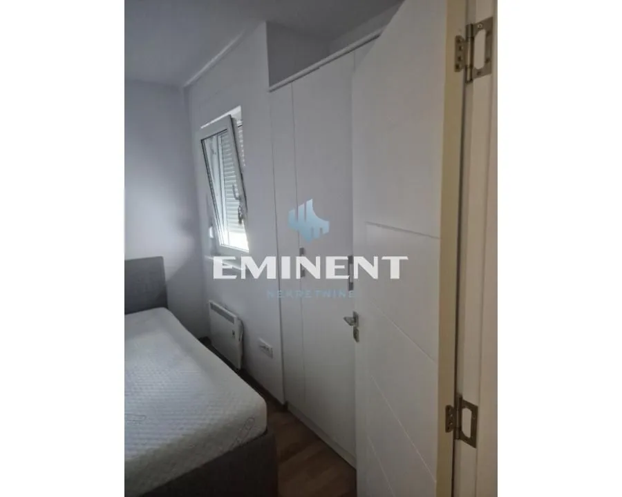 Izdavanje, dvosoban stan, 53m², Kluz, Zvezdara Sve Podlokacije