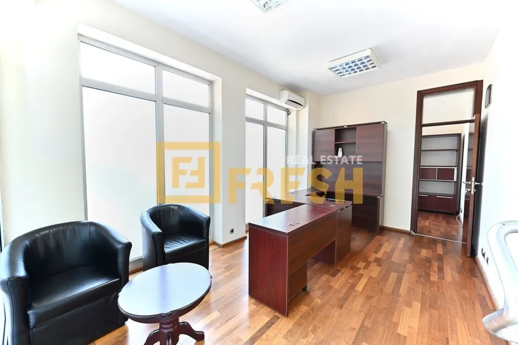 Rent, office space, 65m², Pobrežje, Podgorica
