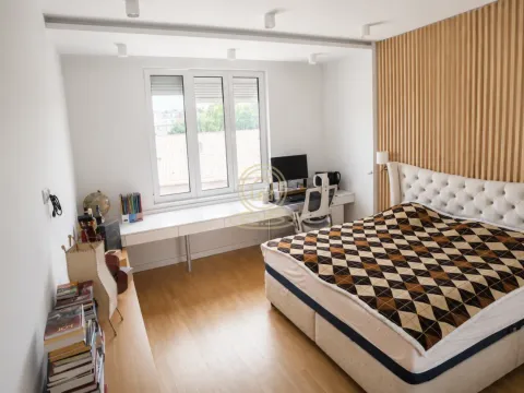 Izdavanje, trosoban stan, 56m², Stari Grad, Beograd - image 5