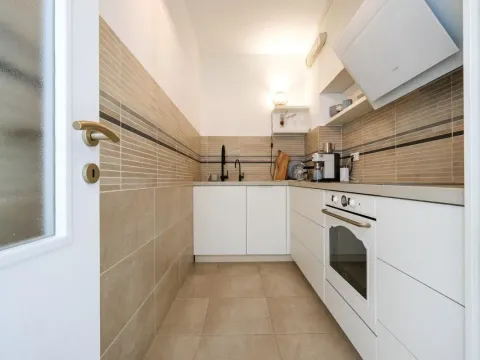 Sale, one bedroom apartment, 65m², Budva, Crna Gora - image 7