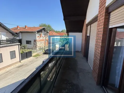 Sale, house, 200m², Centar, Ćuprija - image 14