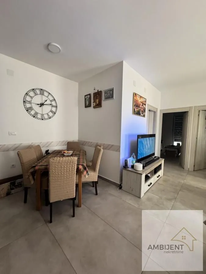 Prodaja, trosoban stan, 71m², Stari Banovci, Stara Pazova