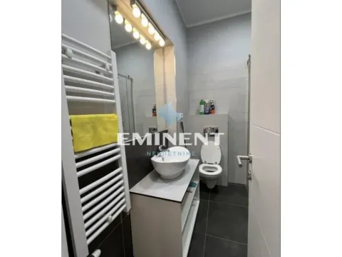 Izdavanje, trosoban stan, 82m², Kalenić Pijaca, Vračar Sve Podlokacije - image 6