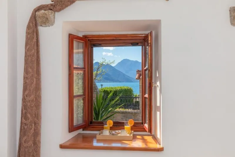 Rent, house, 292m², Kotor, Crna Gora