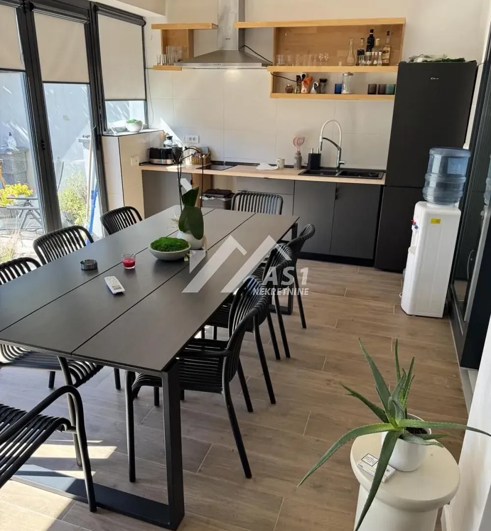 Rent, house, 300m², Kamenjar, Novi Sad Sve Podlokacije