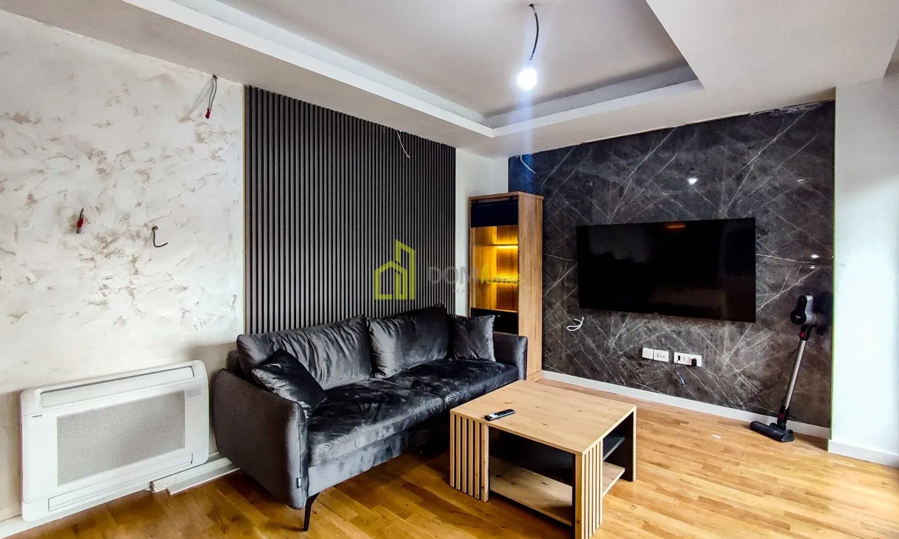 Izdavanje, dvosoban stan, 69m², Tološi, Podgorica