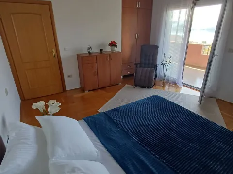 Rent, two bedroom apartment, 80m², Bonići, Tivat - image 10