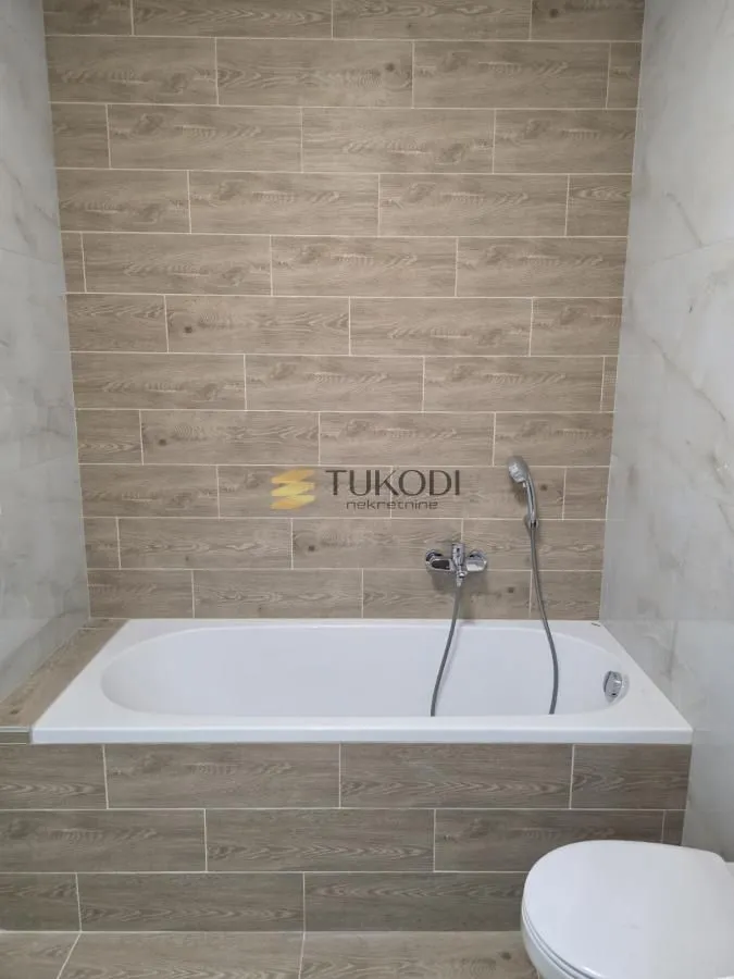 Prodaja, četvorosoban stan, 92m², Telep, Novi Sad Sve Podlokacije