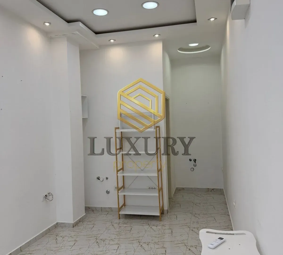 Rent, office space, 18m², 1 maj, Podgorica