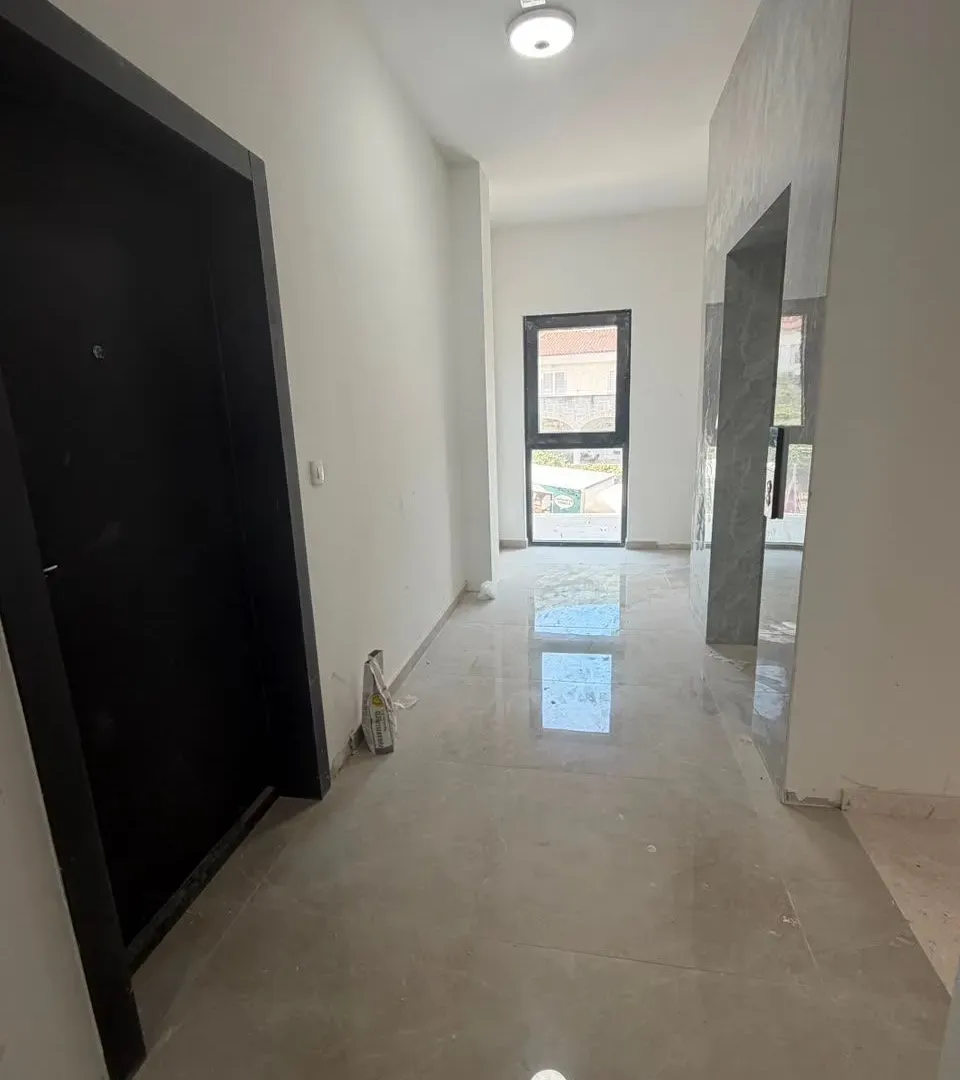 Prodaja, jednosoban stan, 53m², Centar, Budva