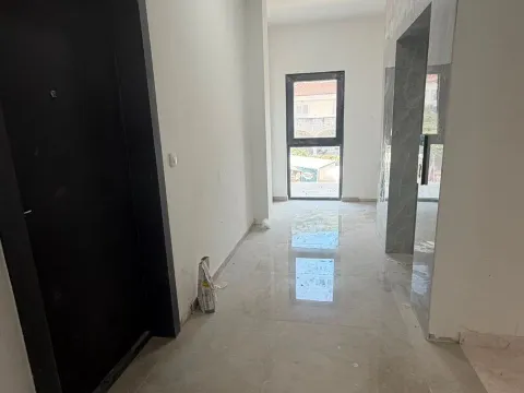 Prodaja, jednosoban stan, 53m², Centar, Budva - image 9