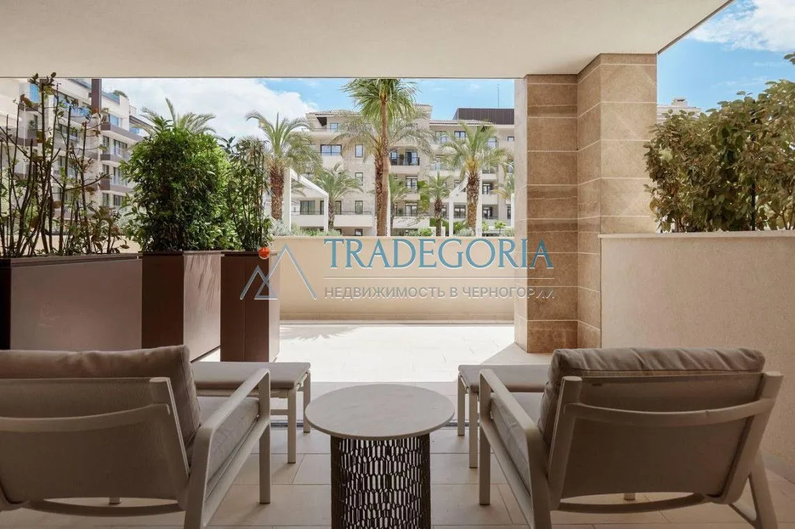 Prodaja, trosoban stan, 192m², Tivat, Crna Gora