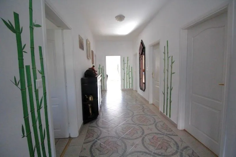 Sale, three bedroom apartment, 121m², Jajinci, Voždovac Sve Podlokacije