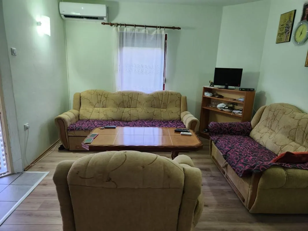 Sale, house, 152m², Zelenika, Podgorica