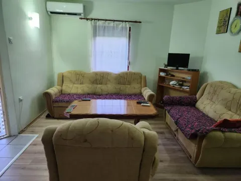 Sale, house, 152m², Zelenika, Podgorica - image 8