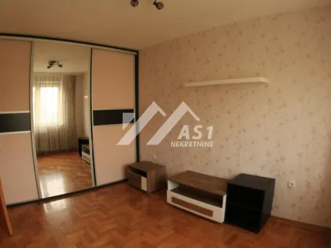 Izdavanje, četvorosoban stan, 74m², Rotkvarija, Novi Sad Sve Podlokacije - image 4