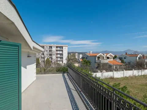Izdavanje, kuća, 500m², Zabjelo, Podgorica - image 29