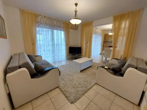 Sale, one bedroom apartment, 54m², Bečići, Budva - image 1
