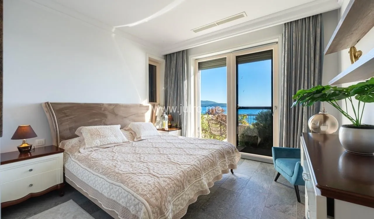 Prodaja, trosoban stan, 108m², Luštica Bay, Tivat
