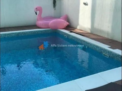 Izdavanje, četvorosoban stan, 150m², Savski Venac, Beograd - image 25