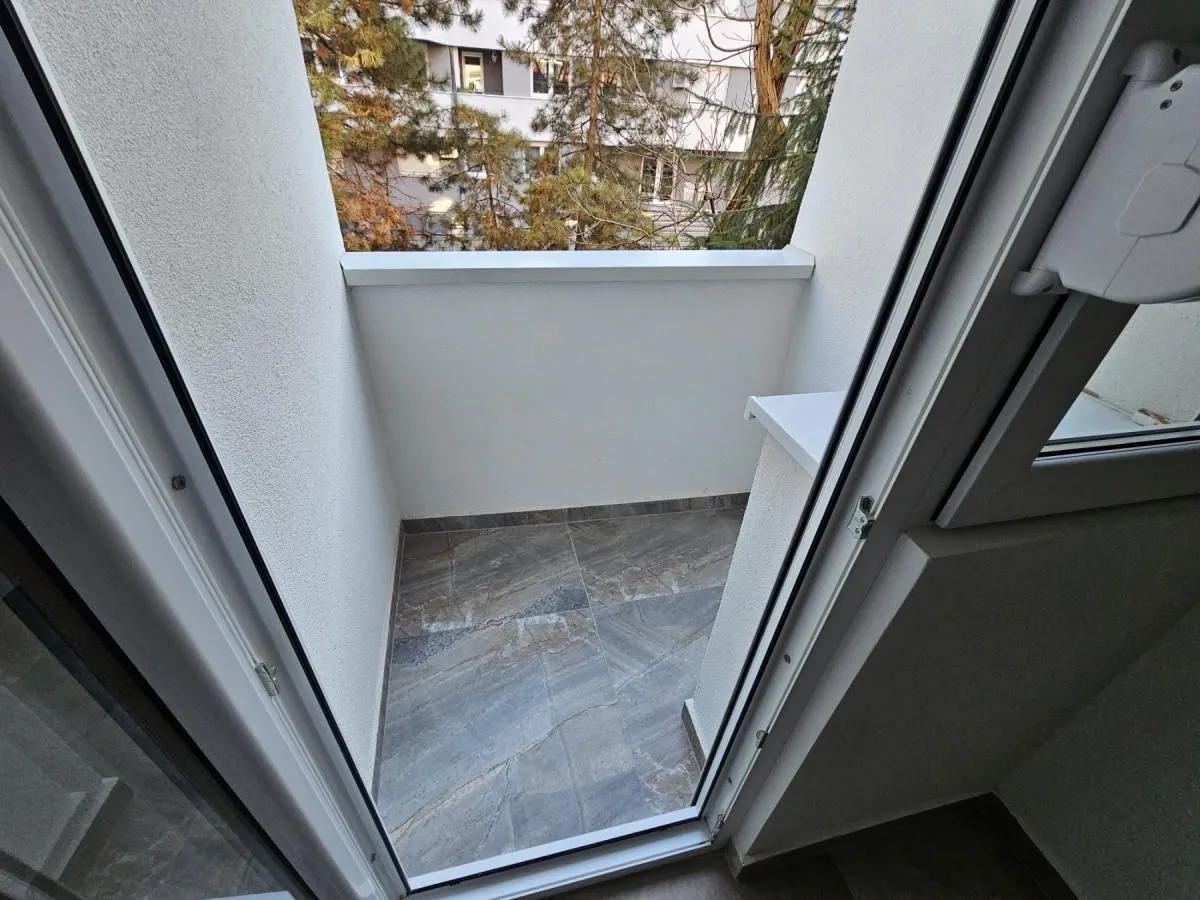 Prodaja, dvosoban stan, 43m², Cara Dušana, Novi Sad Sve Podlokacije