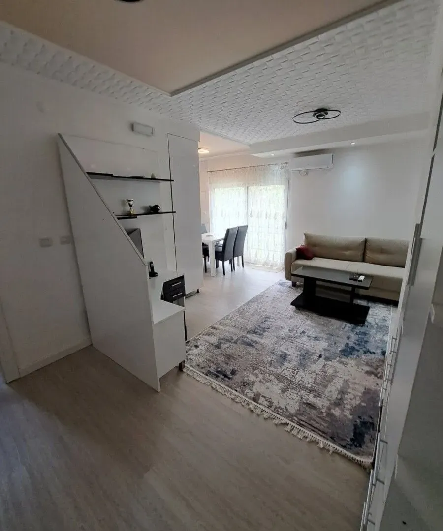 Prodaja, jednosoban stan, 55m², Centar, Bar