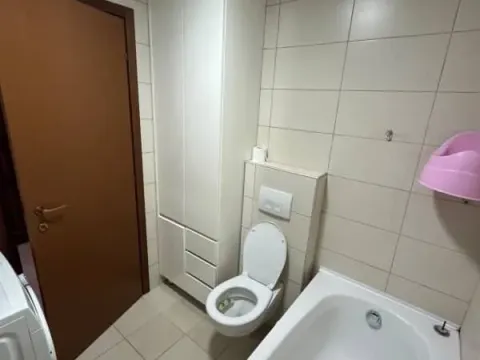 Izdavanje, jednosoban stan, 50m², City Kvart, Podgorica - image 9