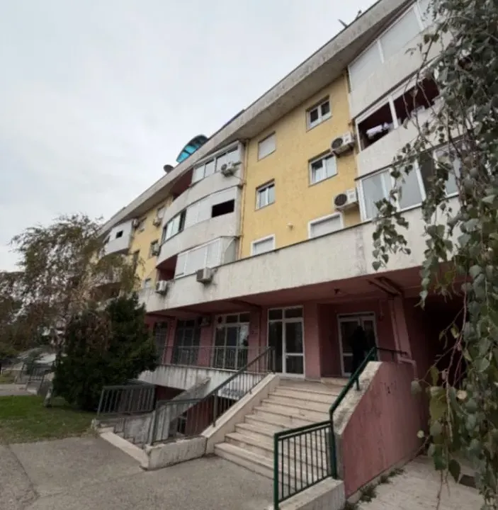 Rent, office space, 57m², Krivi Most, Podgorica