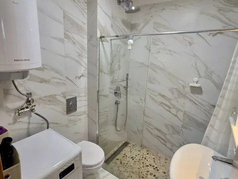 Rent, one bedroom apartment, 40m², Dobrota, Kotor - image 6