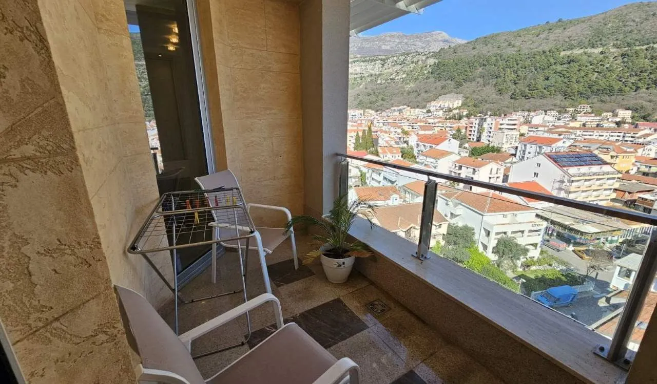 Prodaja, dvosoban stan, 104m², Centar, Budva