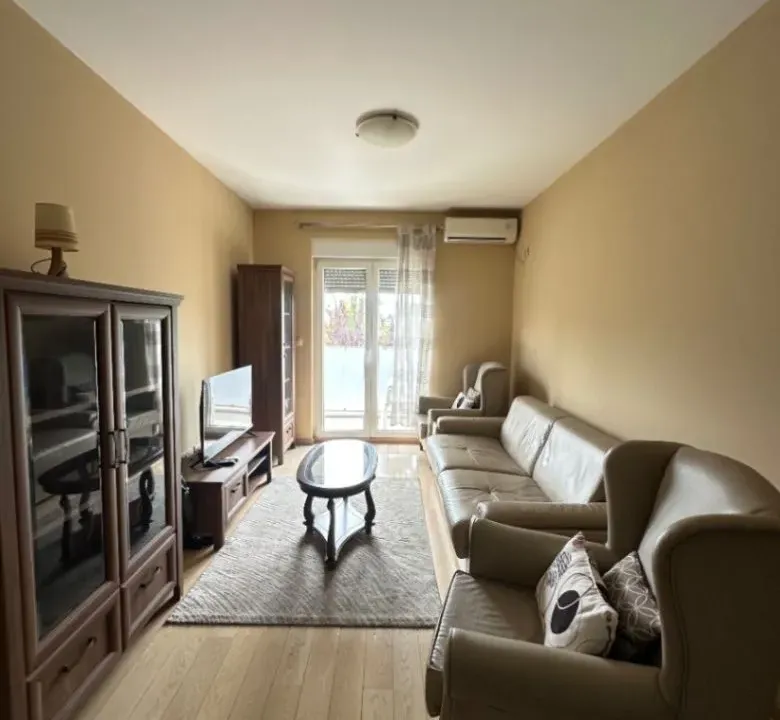 Izdavanje, jednosoban stan, 43m², City Kvart, Podgorica