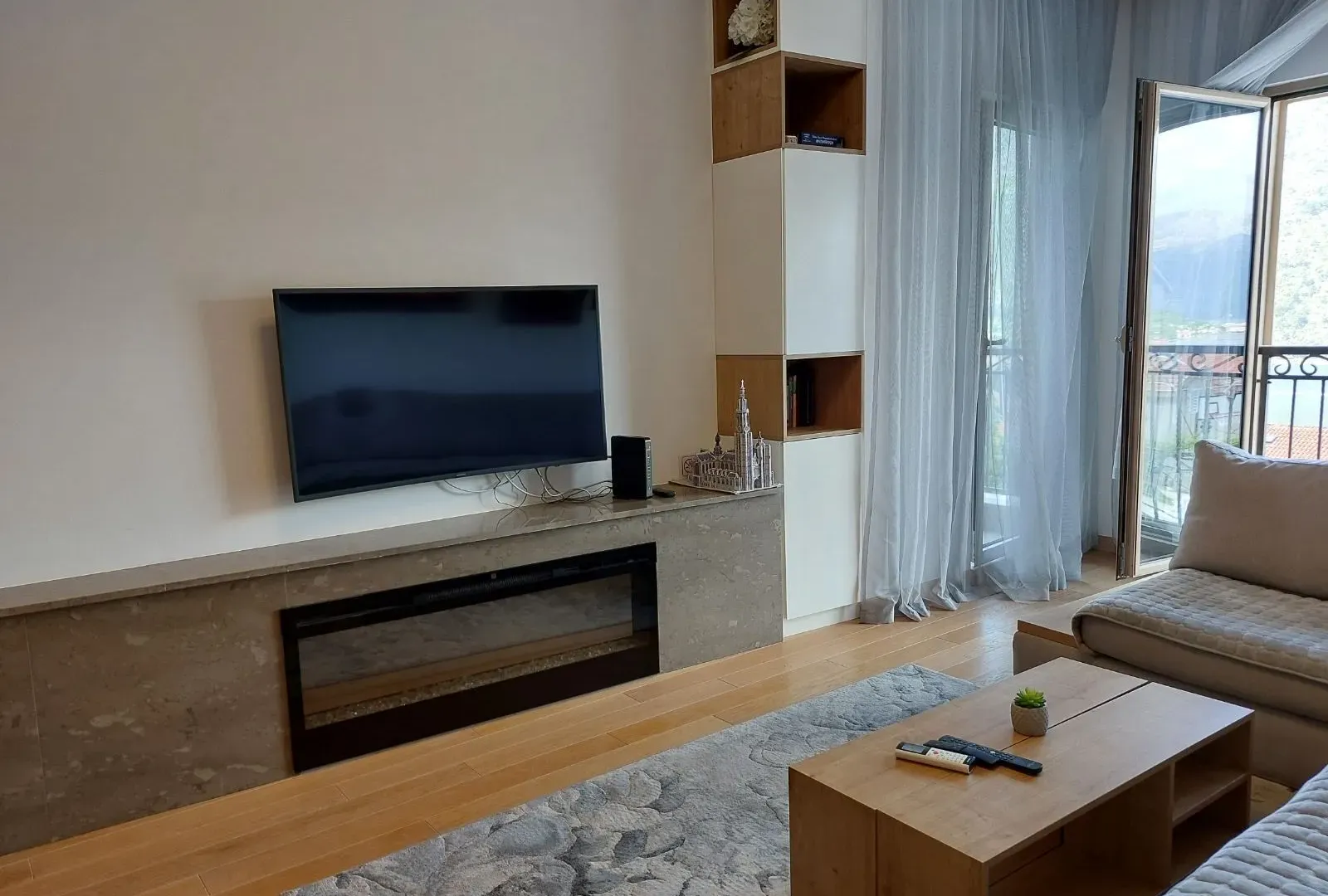 Rent, one bedroom apartment, 57m², Dobrota, Kotor