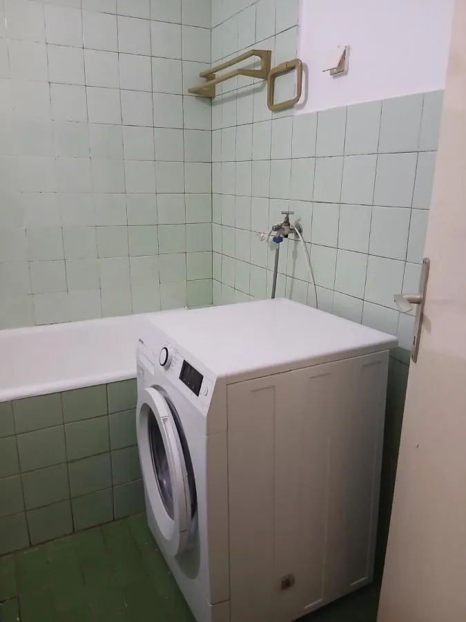 Izdavanje, dvosoban stan, 60m², Liman 4, Novi Sad Sve Podlokacije
