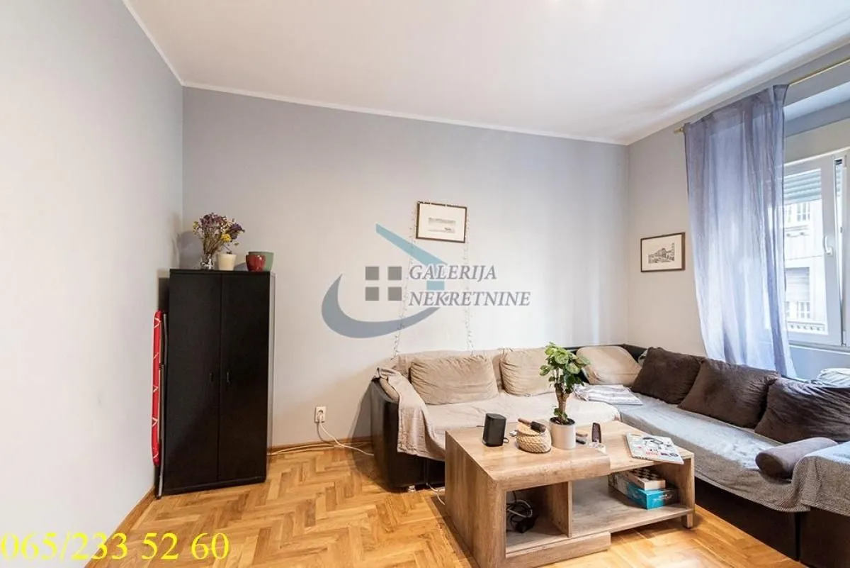 Prodaja, dvosoban stan, 59m², Stari Grad, Beograd