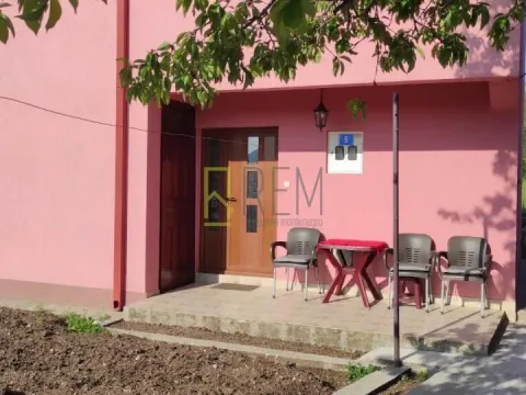 Prodaja, kuća, 73m², Cetinje, Crna Gora - image 2