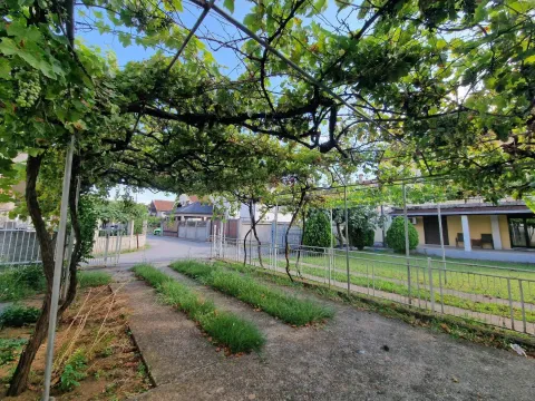 Sale, house, 107m², Podgorica, Crna Gora - image 36