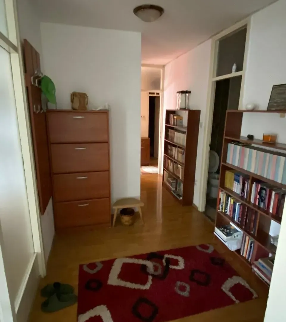 Izdavanje, dvosoban stan, 80m², Zabjelo, Podgorica