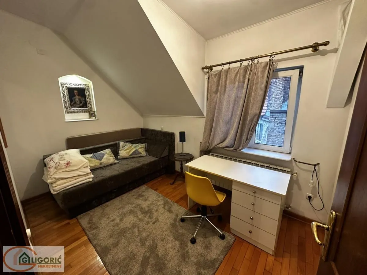Sale, four bedroom apartment, 110m², Stari Grad, Beograd