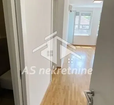 Izdavanje, trosoban stan, 58m², Zvezdara Sve Podlokacije, Beograd - image 22
