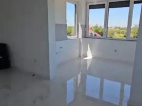 Prodaja, četvorosoban stan, 200m², Sremska Kamenica, Petrovaradin - image 6