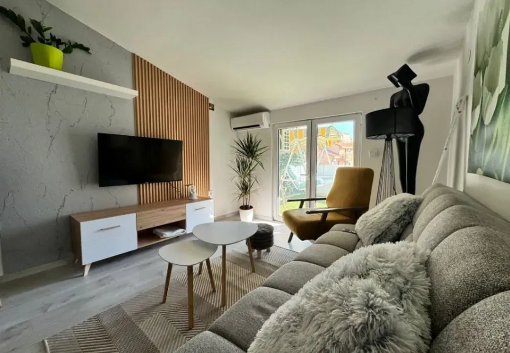 Sale, one bedroom apartment, 54m², Lazi, Budva