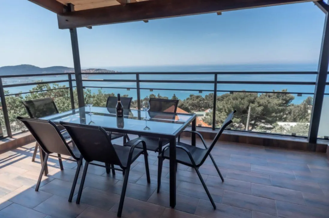 Sale, house, 560m², Šušanj, Bar
