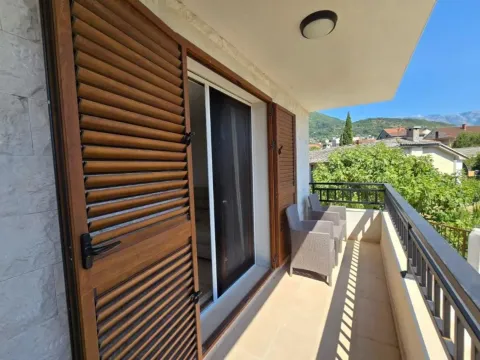 Izdavanje, jednosoban stan, 50m², Centar, Tivat - image 3