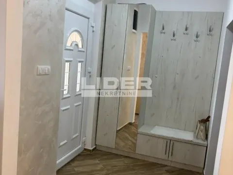 Izdavanje, trosoban stan, 115m², Jajinci, Voždovac Sve Podlokacije - image 10