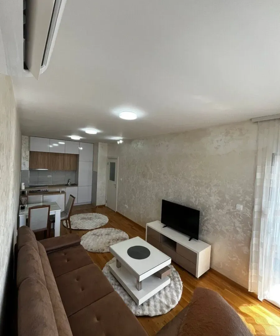 Prodaja, jednosoban stan, 43m², Stari Aerodrom, Podgorica